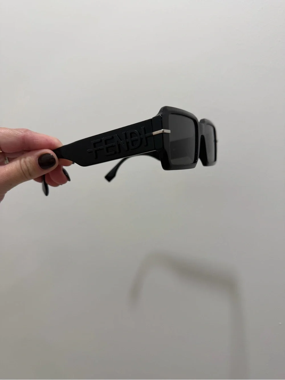 FENDIGRAPHY Black Sunglasses
